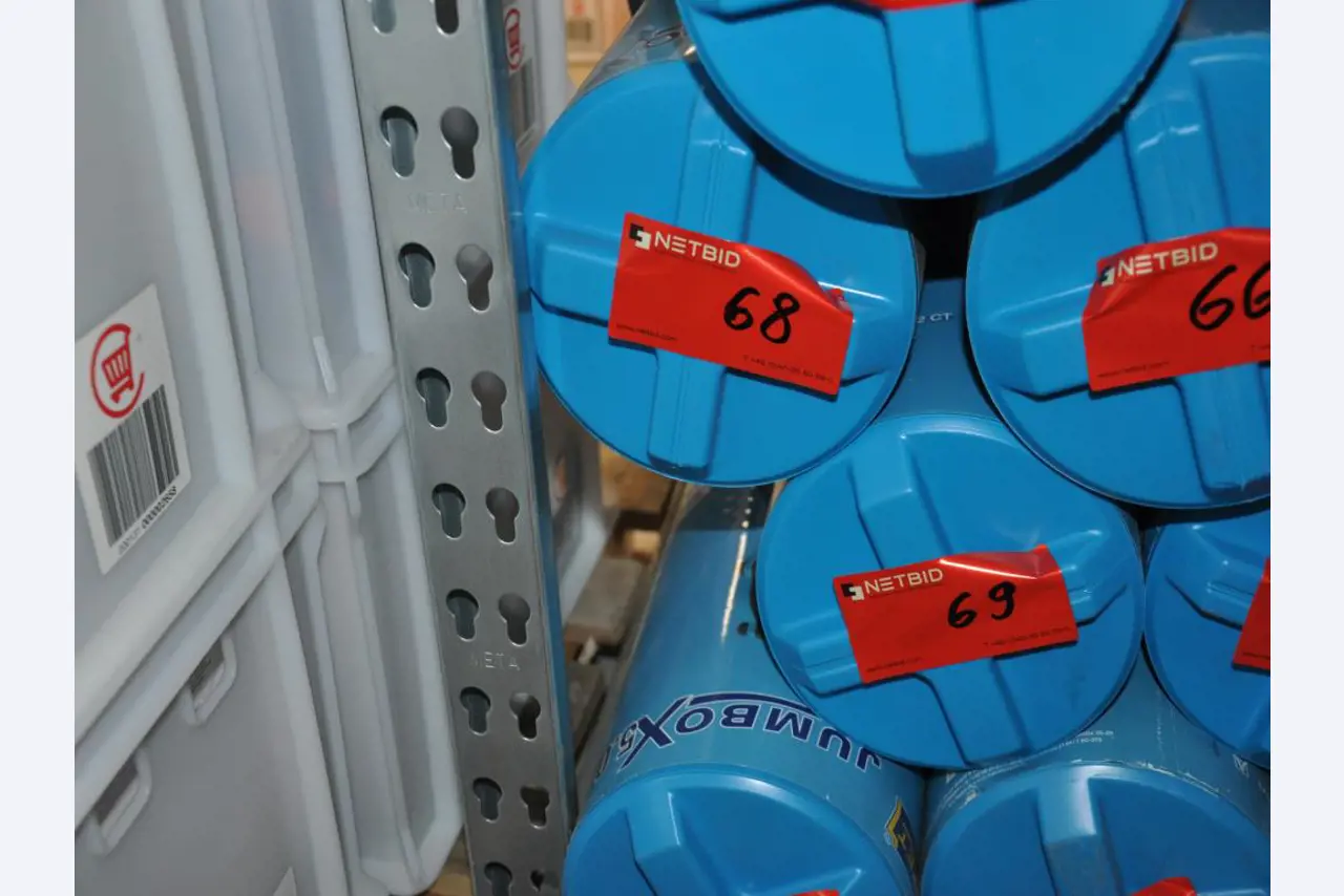 Máquinas, ferramentas, mercadorias / equipamento de oficina do ambiente<br> Comércio automóvel / serviço de pneus-12